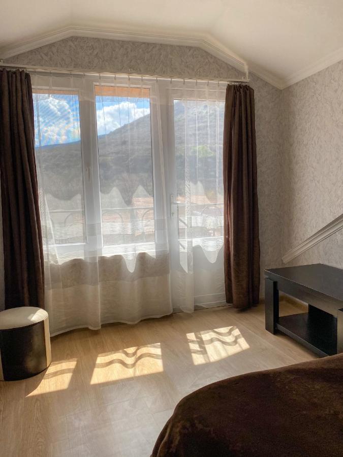 Guest House Iberia Mtsʼkhetʼa المظهر الخارجي الصورة